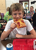 What do students think about school lunch?